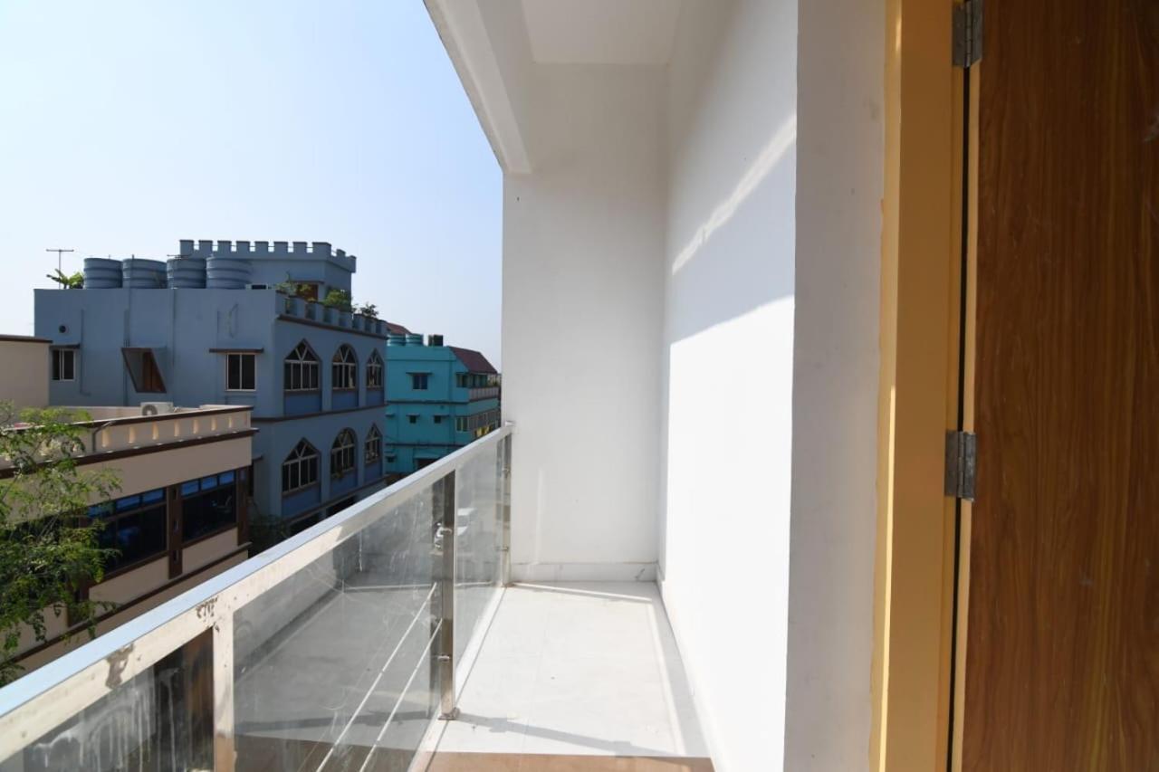 Emerald Euphoria The Luxury Stay Near Infocity Best Seller Bhubaneswar Exterior foto