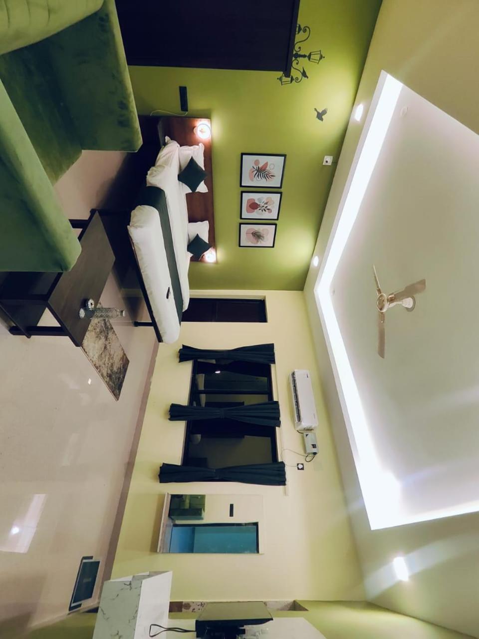 Emerald Euphoria The Luxury Stay Near Infocity Best Seller Bhubaneswar Exterior foto